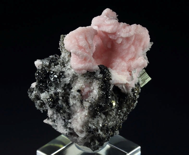 RHODOCHROSITE, PYRITE, QUARTZ, SPHALERITE 