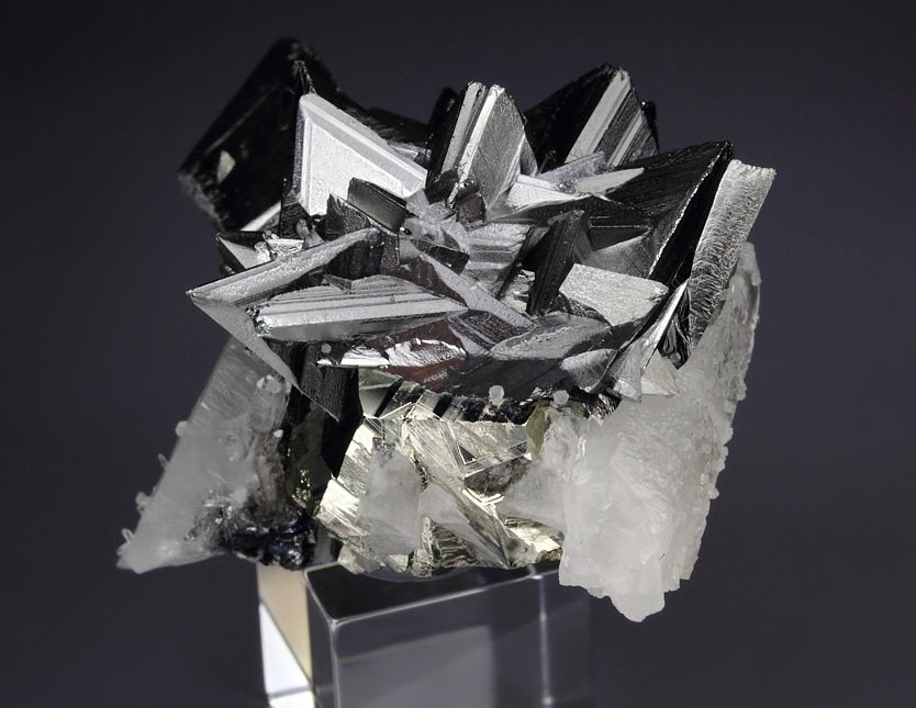 TETRAHEDRITE, PYRITE, QUARTZ