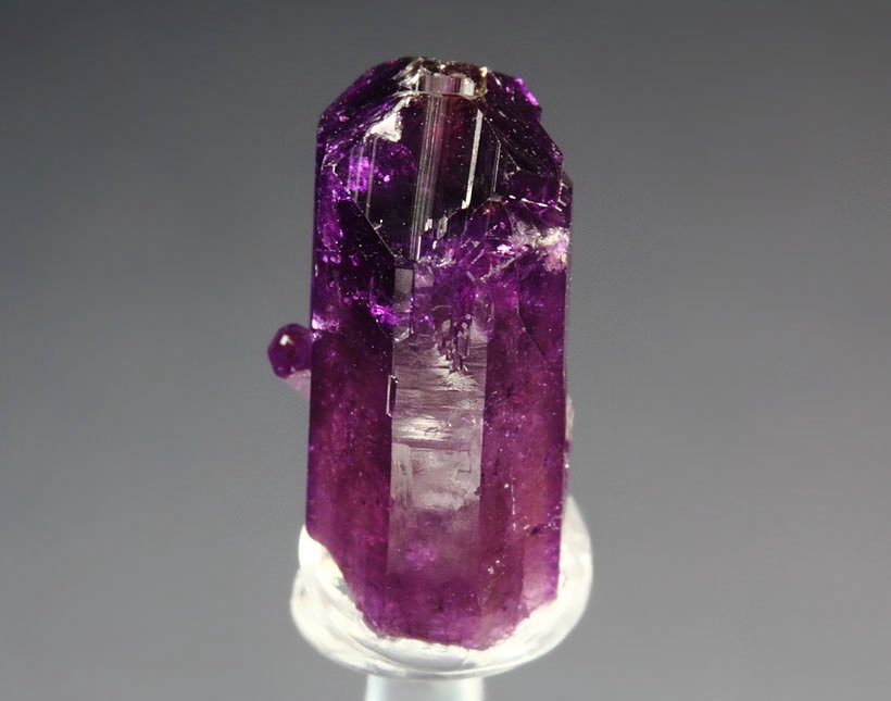 gemmy VESUVIANITE var. MANGANOAN