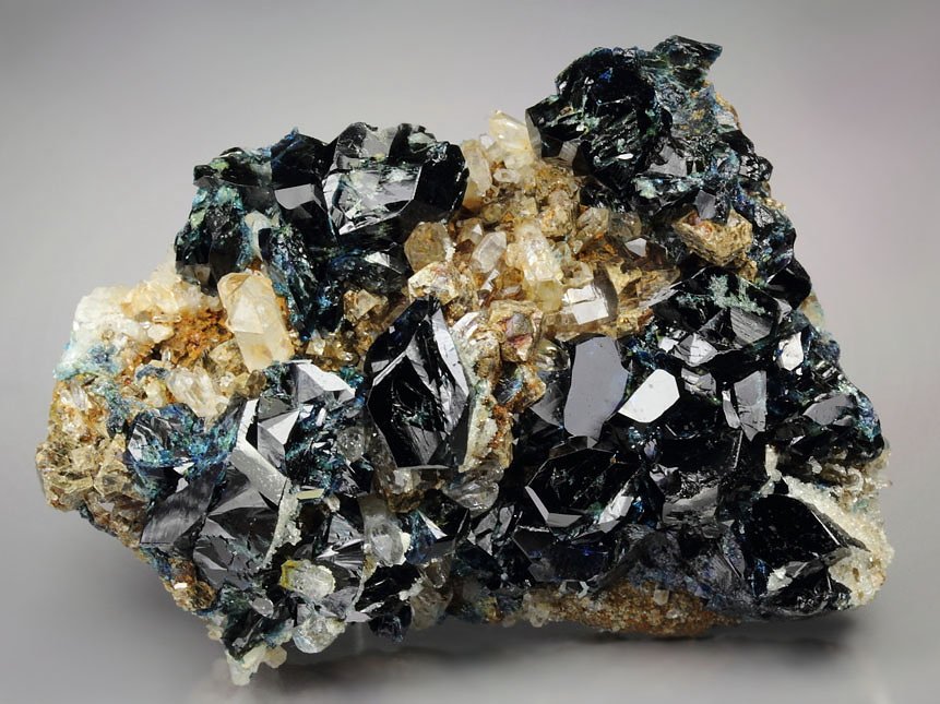 gemmy LAZULITE, QUARTZ, SIDERITE