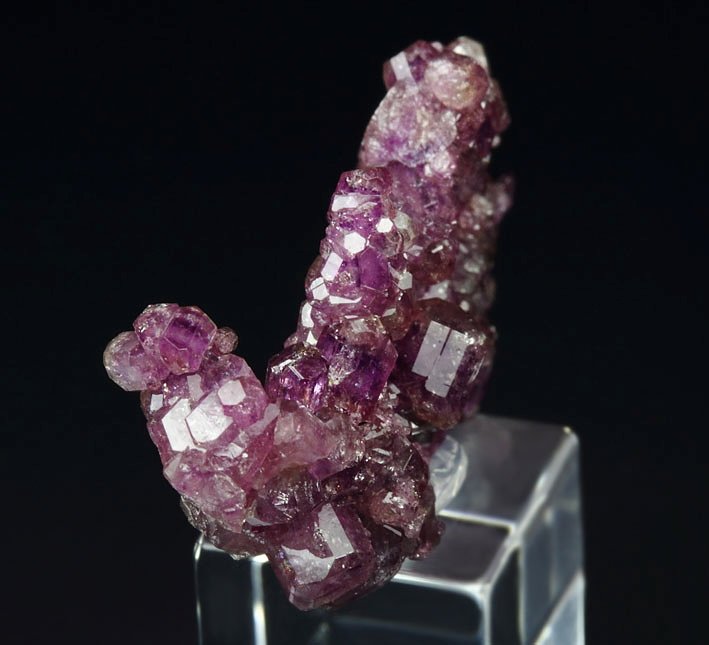 gemmy VESUVIANITE var. MANGANOAN