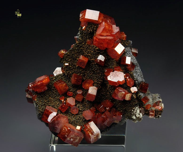 gemmy VANADINITE