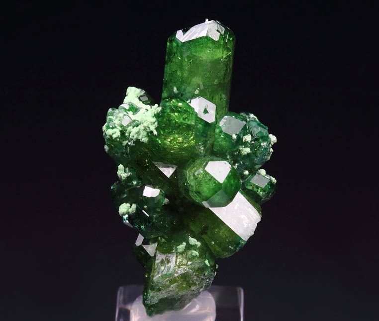 gem VESUVIANITE var. CHROMIAN bi-terminated, DIOPSIDE