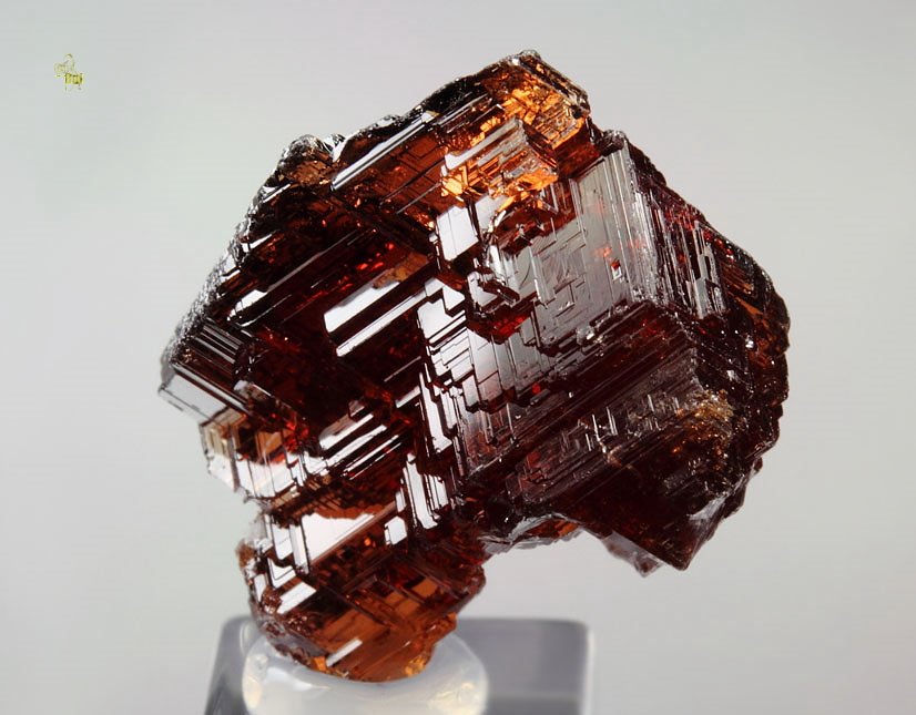 gem GARNET var. SPESSARTINE skeletal 