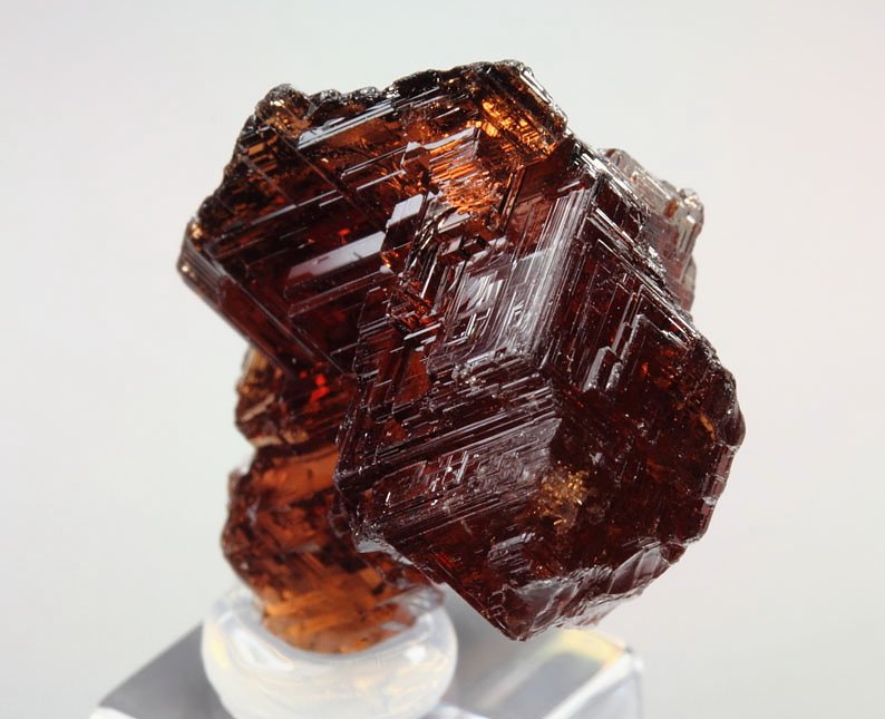 gem GARNET var. SPESSARTINE skeletal 