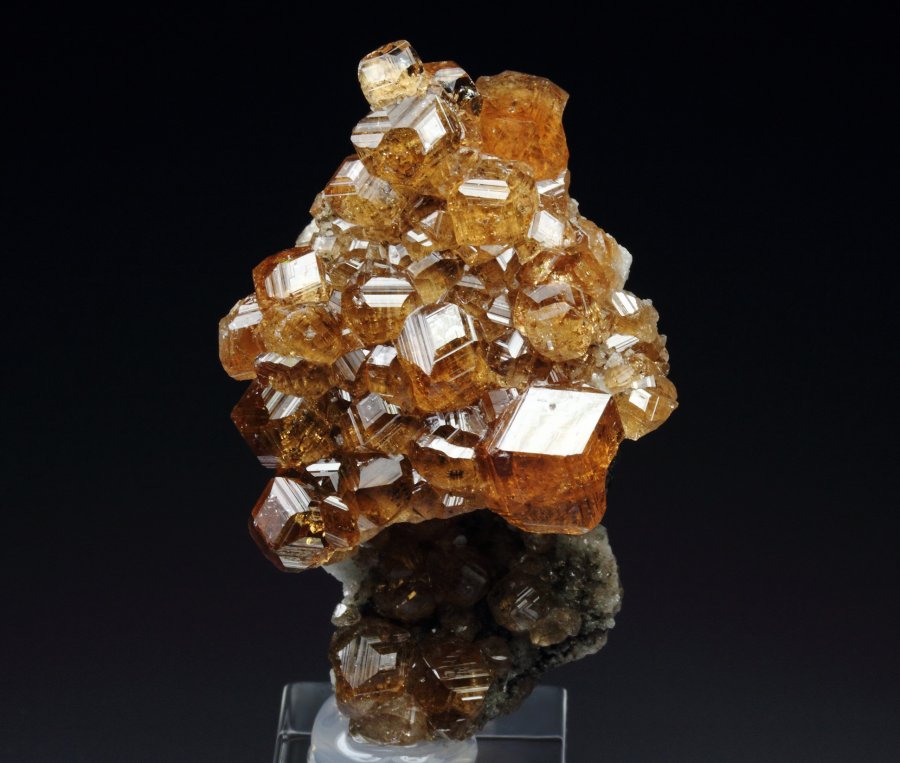 gem GARNET var. GROSSULAR, PREHNITE