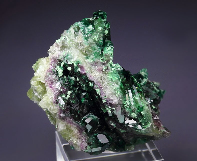 gemmy VESUVIANITE var. CHROMIAN