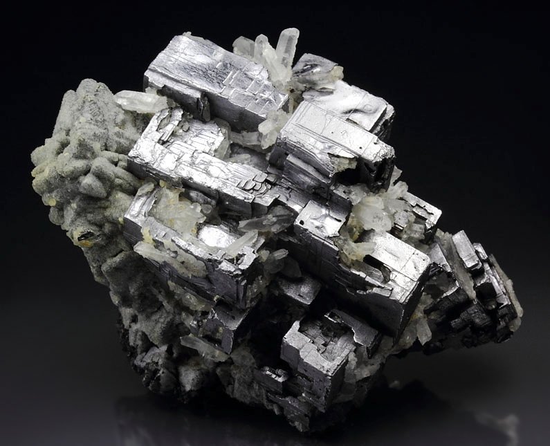 skeletal GALENA, QUARTZ