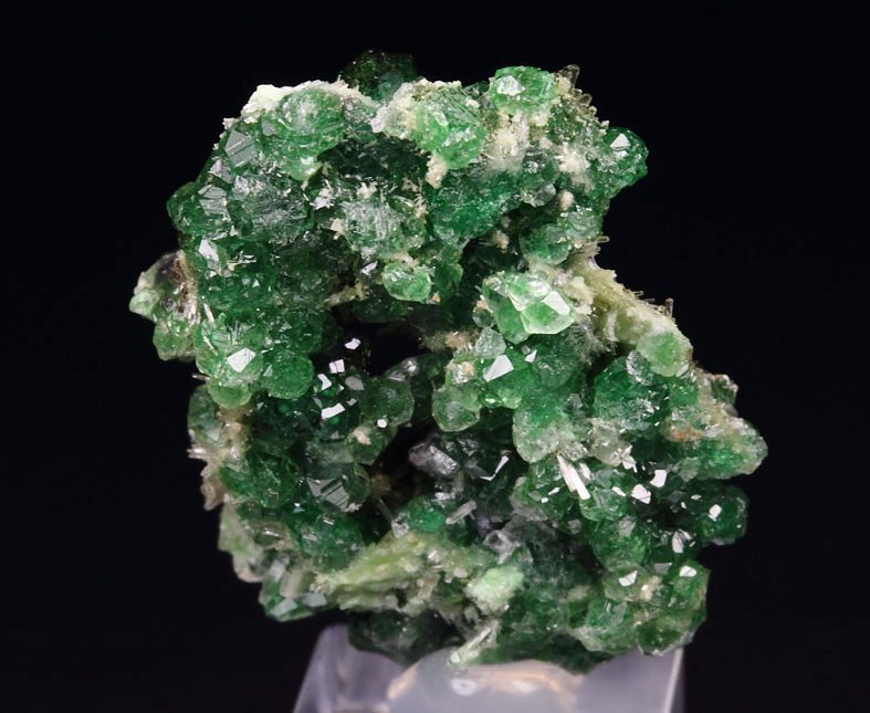 gem GARNET var. GROSSULAR var. CHROMIAN, DIOPSIDE, CHROMITE