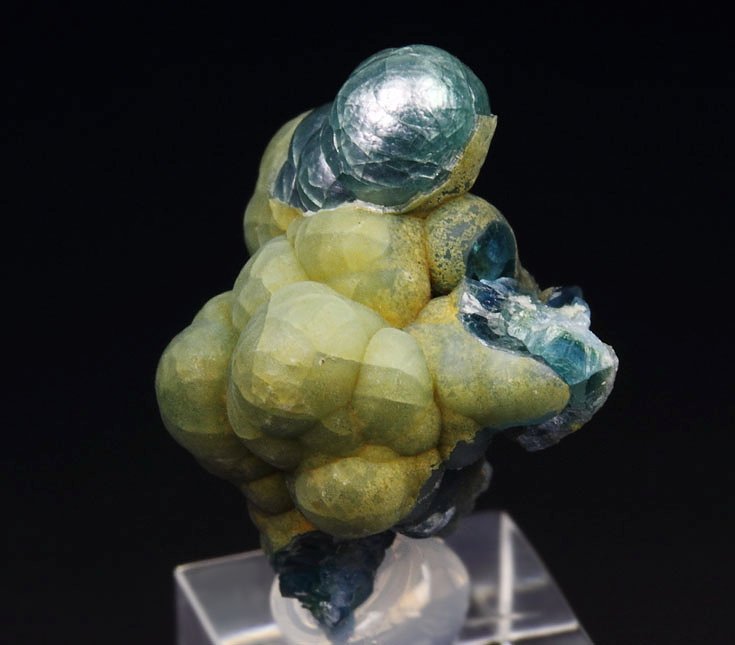 PLUMBOGUMMITE