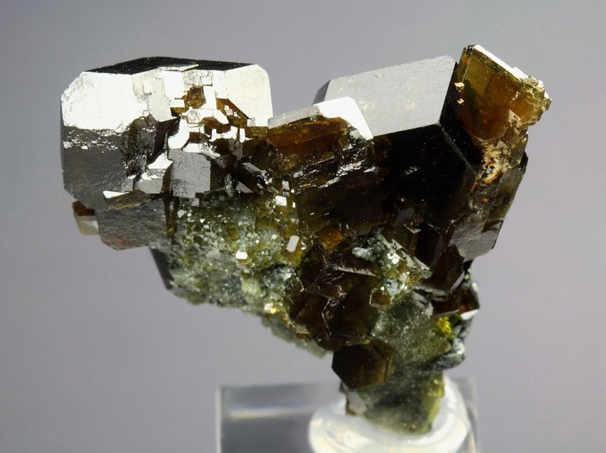 gemmy GARNET var. ANDRADITE, gem EPIDOTE