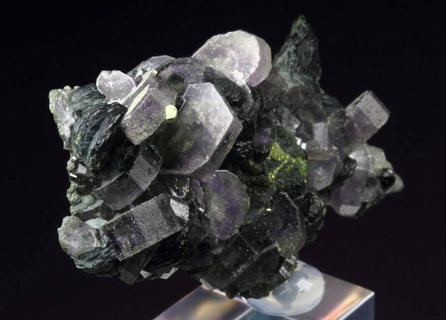 gemmy purple FLUORAPATITE, MUSCOVITE, CHALCOPYRITE