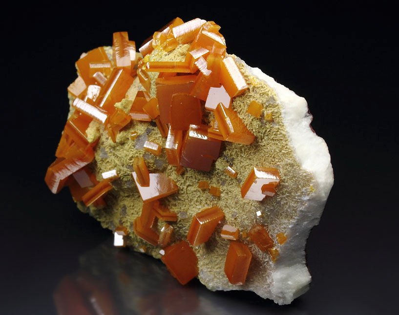 WULFENITE