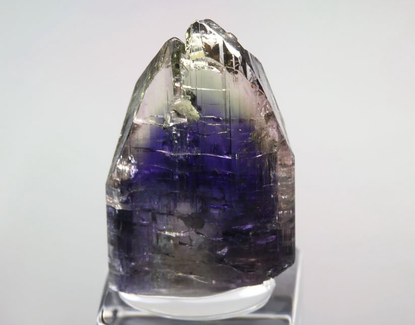 gem ZOISITE var. TANZANITE