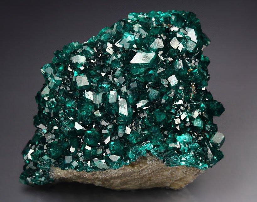 gem DIOPTASE