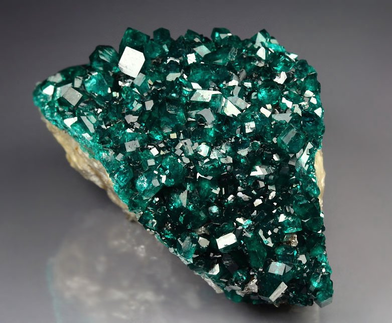 gem DIOPTASE