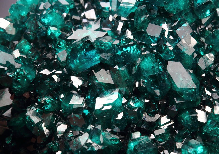 gem DIOPTASE