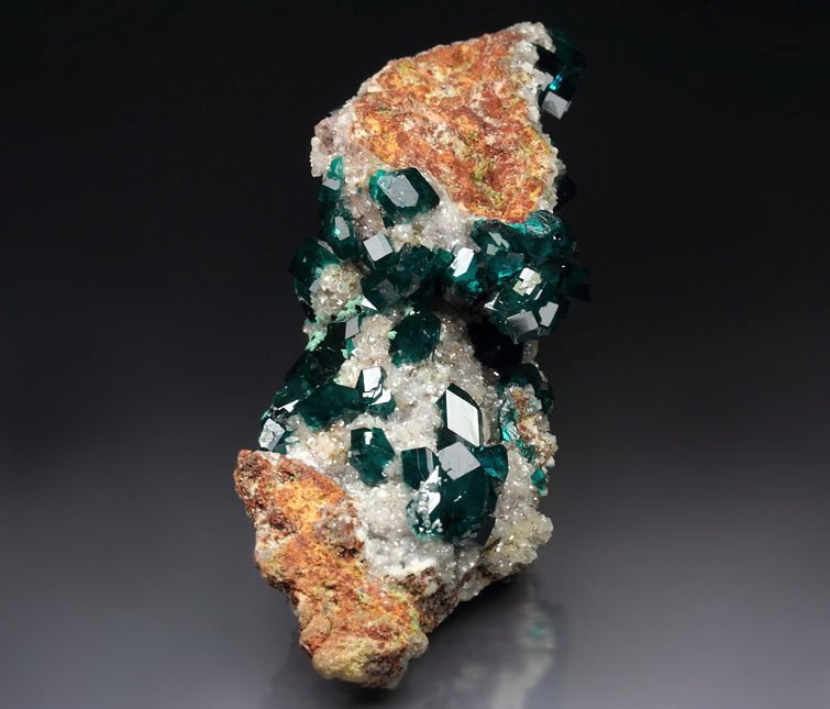 gem DIOPTASE, CALCITE, MALACHITE