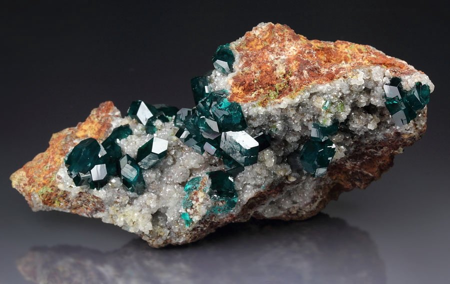 gem DIOPTASE, CALCITE, MALACHITE