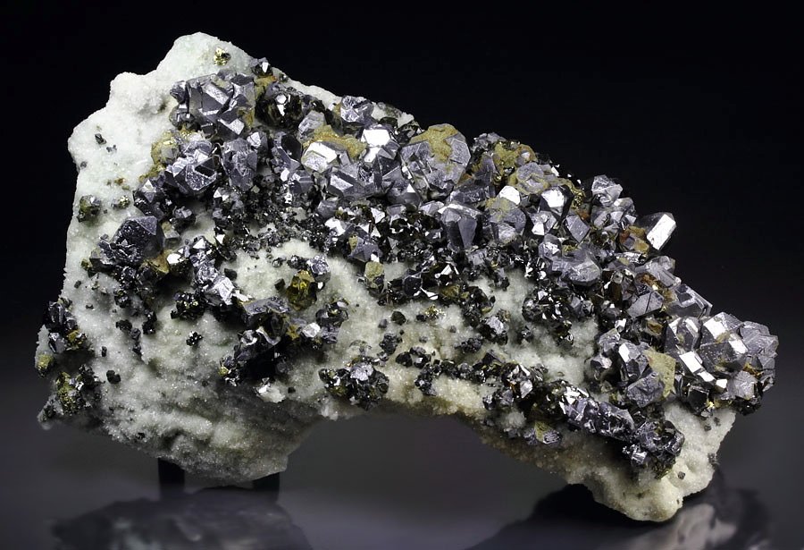 twinned GALENA, CHALCOPYRITE, gem SPHALERITE var. CLEIOPHANE, QUARTZ 