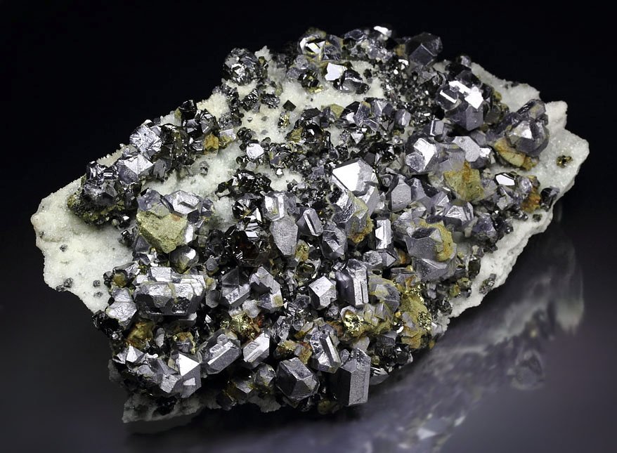 twinned GALENA, CHALCOPYRITE, gem SPHALERITE var. CLEIOPHANE, QUARTZ 