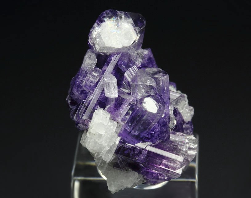 gem FLUORAPATITE, ALBITE