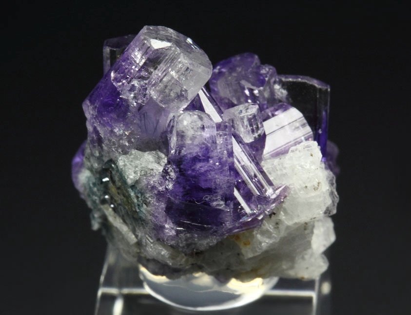 gem FLUORAPATITE, ALBITE