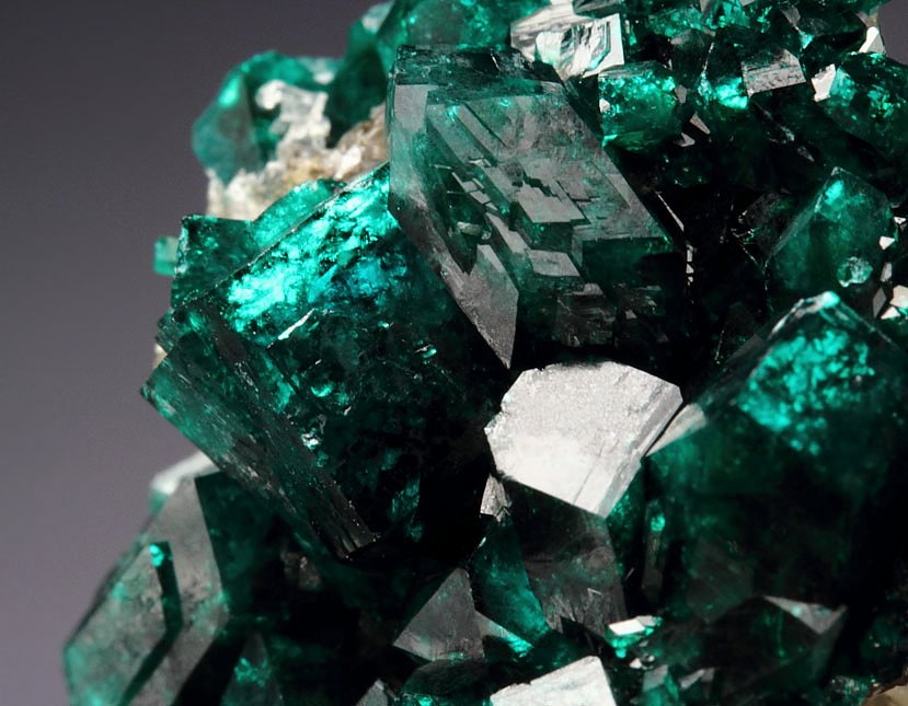 gem DIOPTASE, CALCITE