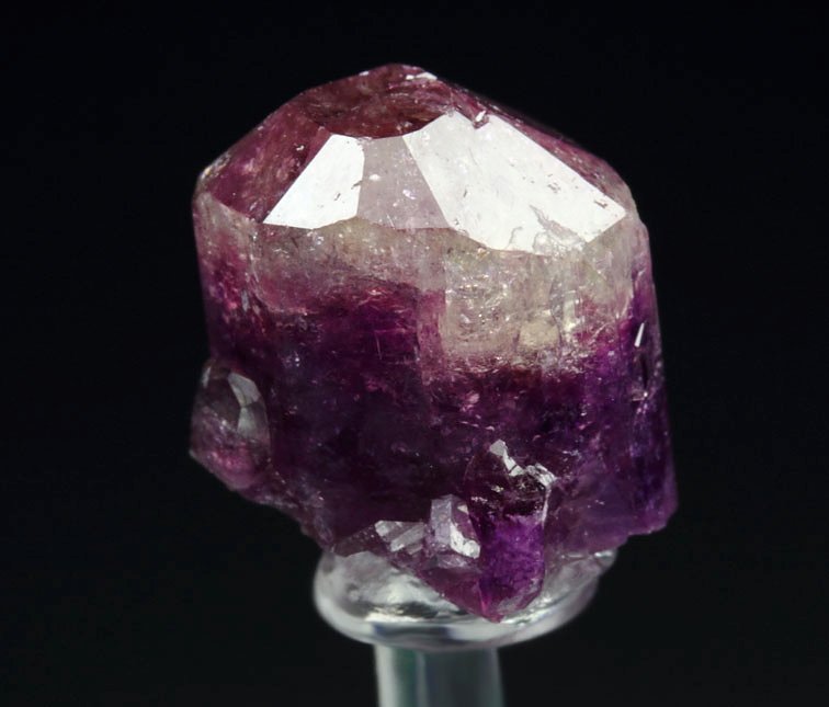 gem VESUVIANITE var. MANGANOAN