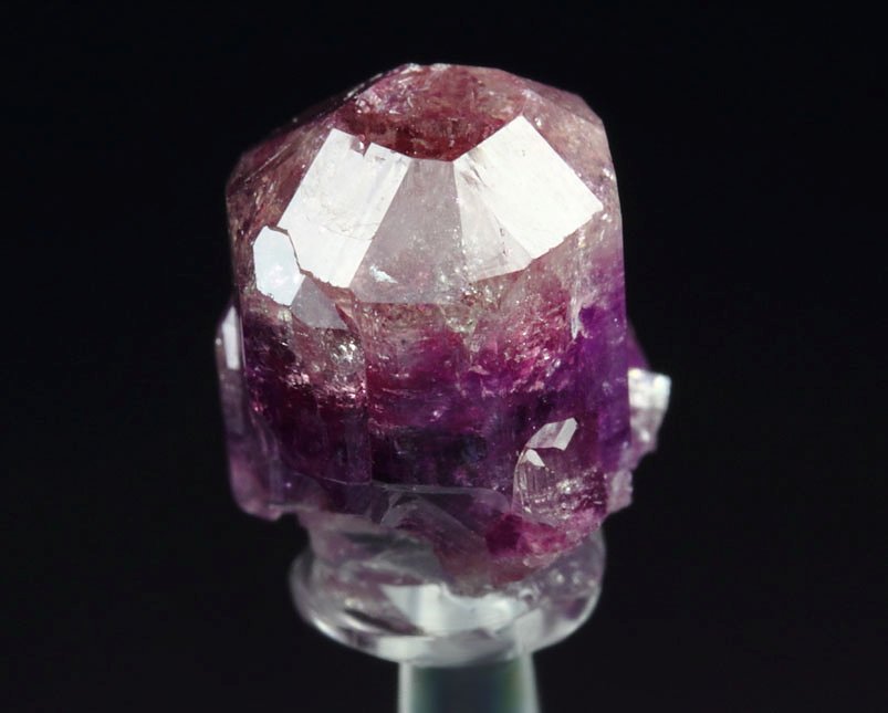 gem VESUVIANITE var. MANGANOAN