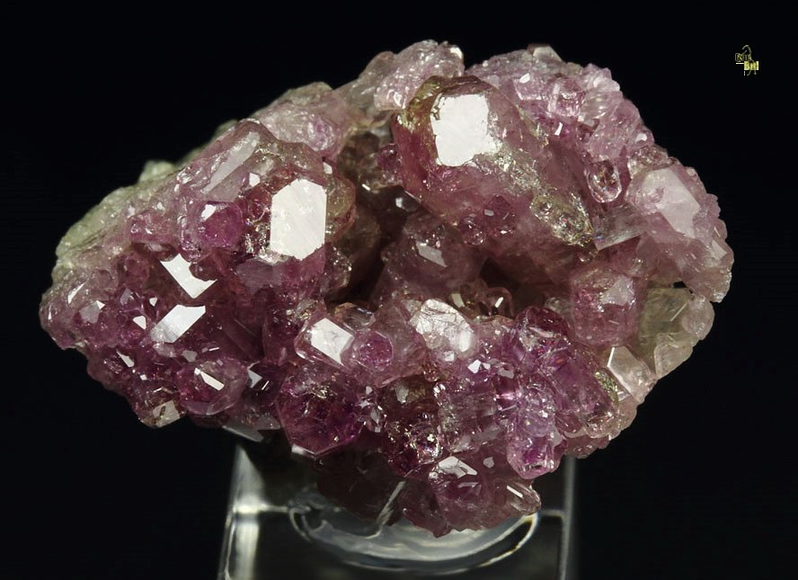 gemmy VESUVIANITE var. MANGANOAN