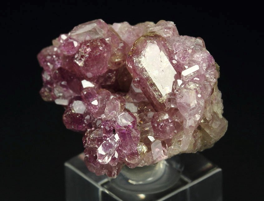 gemmy VESUVIANITE var. MANGANOAN