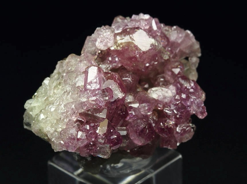 gemmy VESUVIANITE var. MANGANOAN