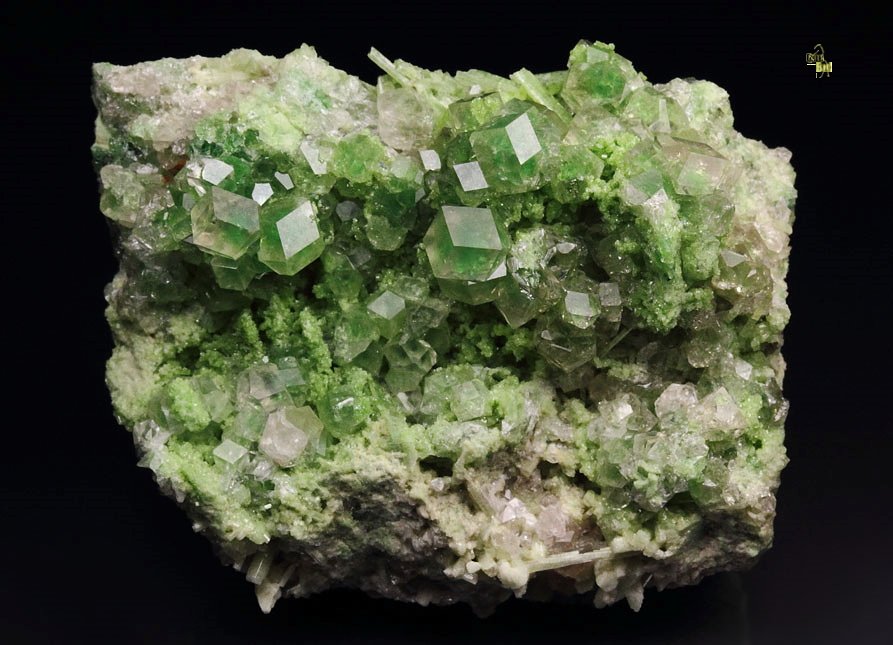 gem GARNET var. GROSSULAR with GREEN CHROMIAN PHANTOMS, DIOPSIDE