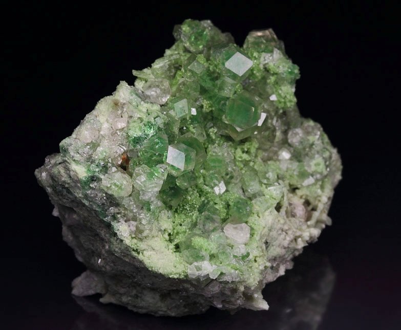 gem GARNET var. GROSSULAR with GREEN CHROMIAN PHANTOMS, DIOPSIDE