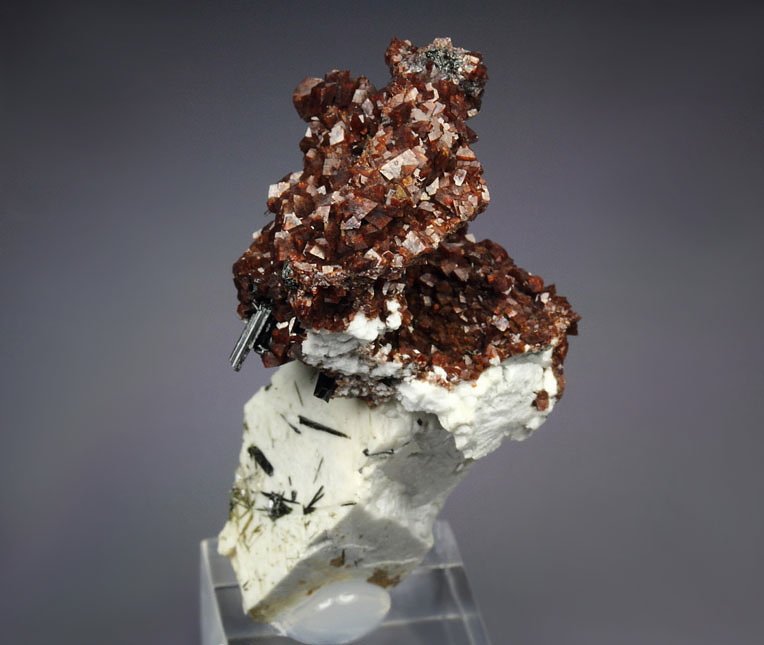 RHODOCHROSITE, AEGIRINE, MICROCLINE