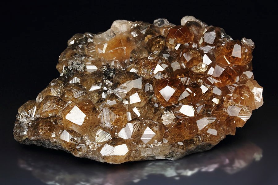 gem GARNET var. GROSSULAR