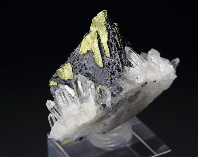 SPHALERITE octahedron, CHALCOPYRITE, QUARTZ