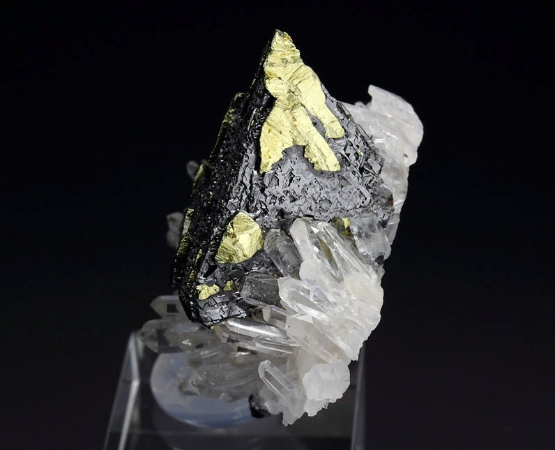 SPHALERITE octahedron, CHALCOPYRITE, QUARTZ