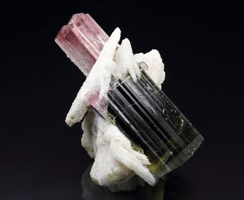 gem bi-terminated TOURMALINE var. ELBAITE multicolor, ALBITE 