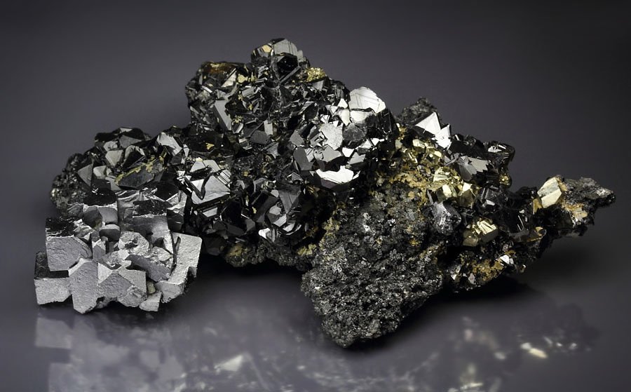 skeletal GALENA, SPHALERITE,  PYRITE