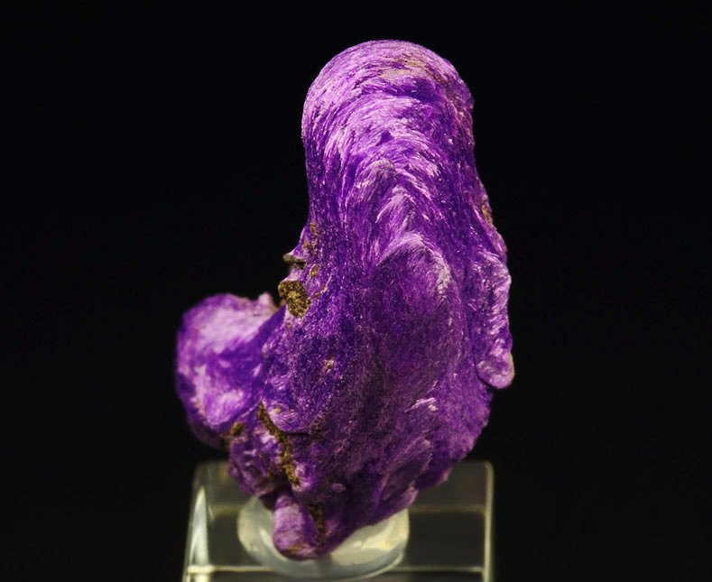 crystallized SUGILITE