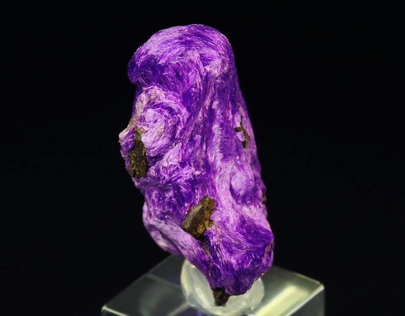 crystallized SUGILITE