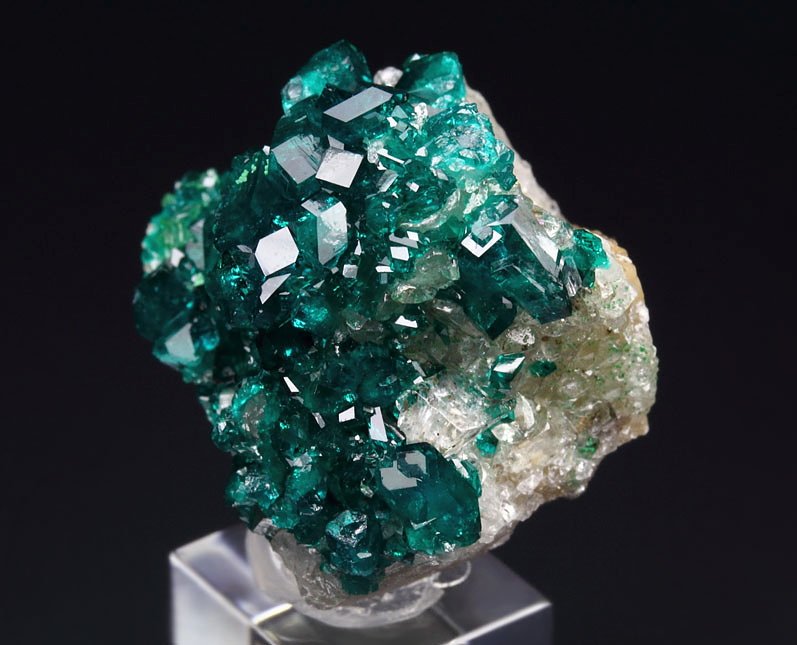 gem DIOPTASE, CALCITE