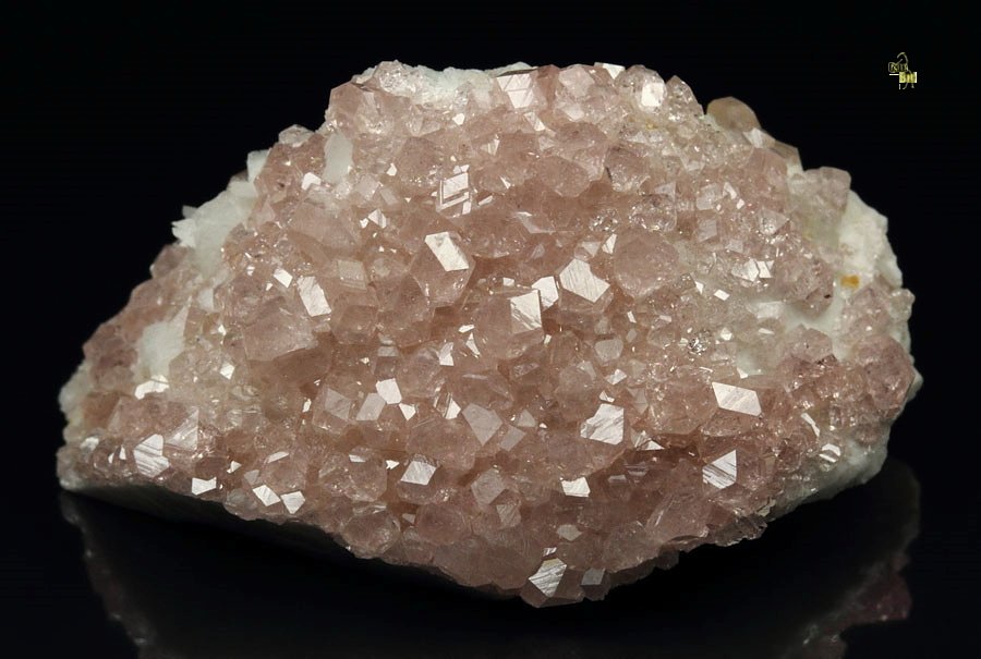 gem pink GARNET var. GROSSULAR