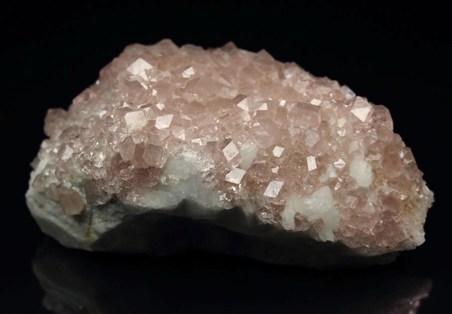 gem pink GARNET var. GROSSULAR