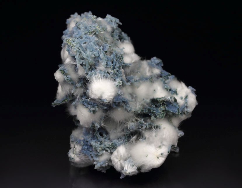 MORDENITE, blue QUARTZ var. CHALCEDONY