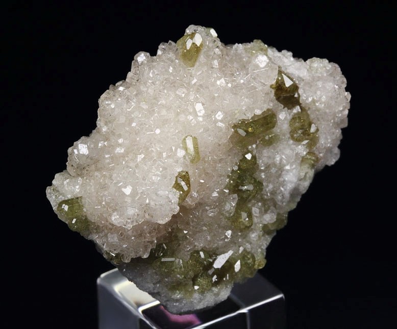 VESUVIANITE, gem GARNET var. GROSSULAR