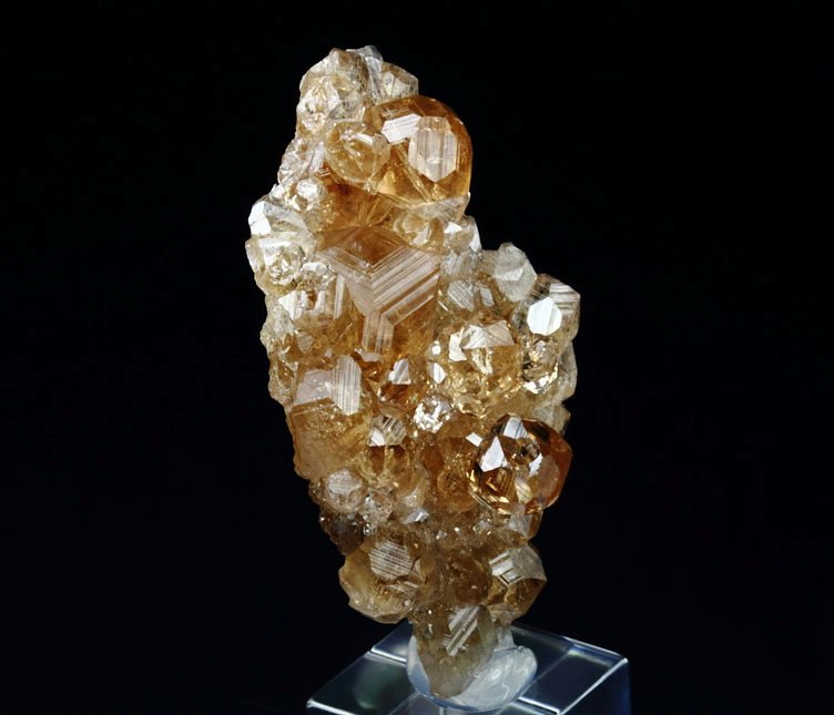 gem GARNET var. GROSSULAR