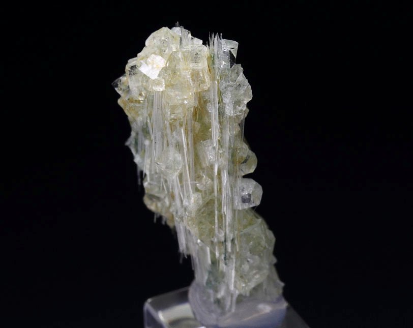 PECTOLITE, APOPHYLLITE